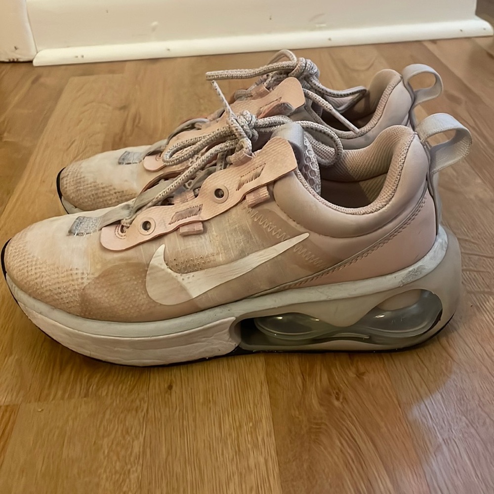 NIKE AIRMAX SNEAKERS